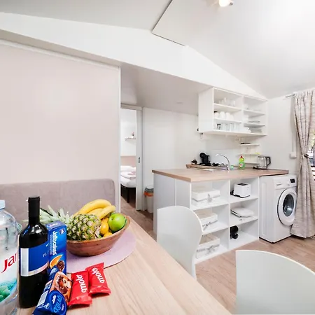مكان تخييم Marino Mobile Home, Camp Soline
