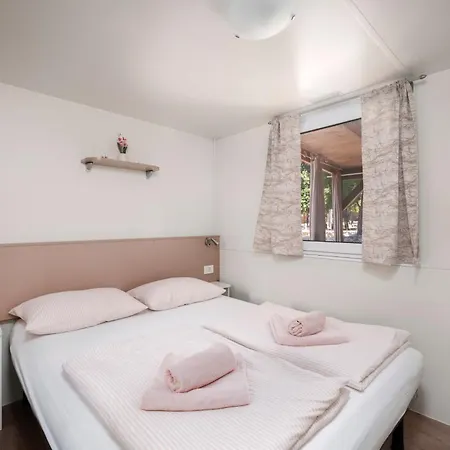 Marino Mobile Home, Camp Soline مكان تخييم بيوغْغاد نا موغو