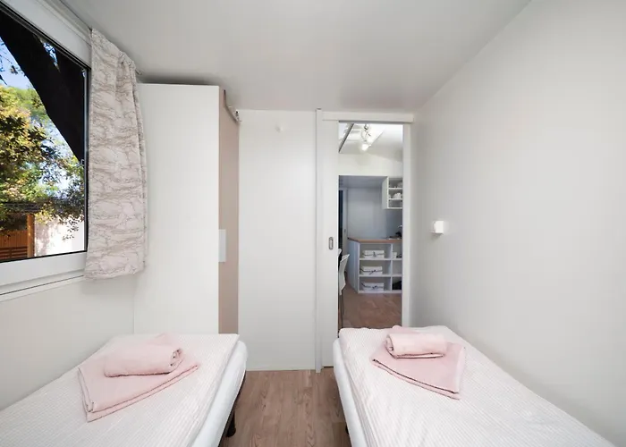 Marino Mobile Home, Camp Soline *