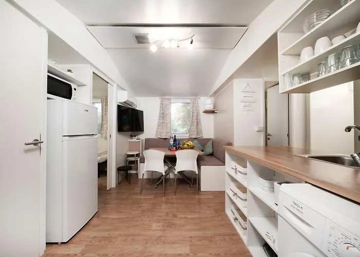 Marino Mobile Home, Camp Soline * Биоград-на-Мору