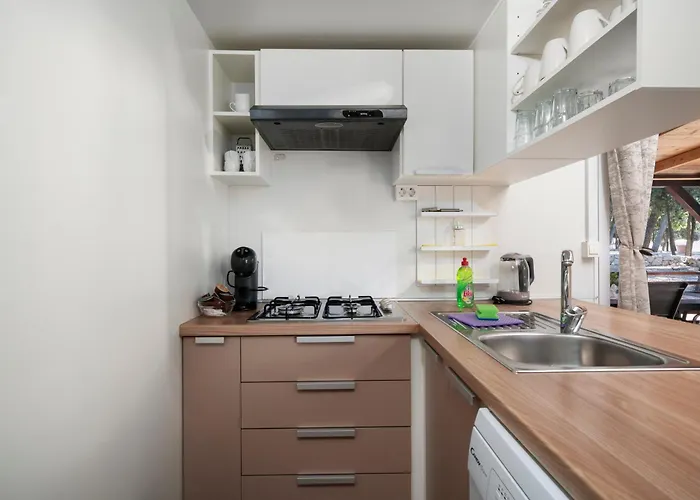 Marino Mobile Home, Camp Soline Кемпинг