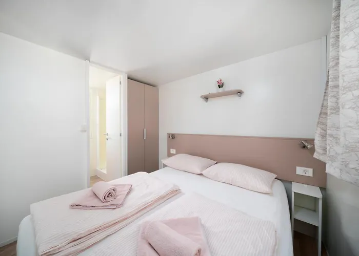 Marino Mobile Home, Camp Soline Κάμπινγκ *